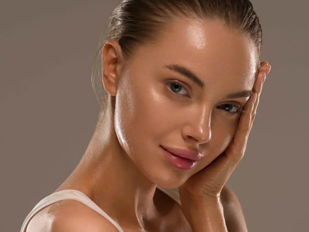 Glowing healthy skin of woman after Ariessence Pure PDGF+ Treatment